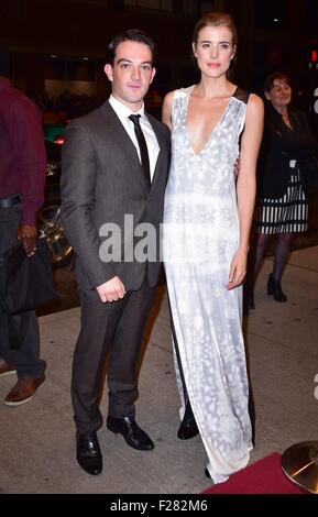 Toronto, Kanada. 13. Sep, 2015. Kevin Guthrie, Agyness Deyn im Ankunftsbereich für Sonnenuntergang SONG Premiere beim Toronto International Film Festival 2015, Winter Garden Theatre, Toronto, Kanada 13. September 2015. Bildnachweis: Gregorio Binuya/Everett Collection/Alamy Live-Nachrichten Stockfoto