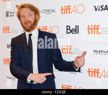 Toronto, Kanada. 13. Sep, 2015. Schauspieler Domhnall Gleeson posiert für Fotos vor der kanadischen Premiere des Films "Brooklyn" im Winter Garden Theater während der 40. Toronto International Film Festival in Toronto, Kanada, am 13. September 2015. Bildnachweis: Zou Zheng/Xinhua/Alamy Live-Nachrichten Stockfoto