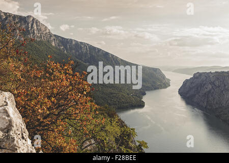 Donau im Nationalpark Djerdap, Serbien Stockfoto