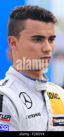 Oschersleben, Deutschland. 13. Sep, 2015. DTM Spitzenreiter Pascal Wehrlein vor dem Rennen der DTM (Deutsche Tourenwagen Masters) an den Etropolis Arena in Oschersleben, Deutschland, 13. September 2015. Foto: Jens Wolf/Dpa/Alamy Live News Stockfoto