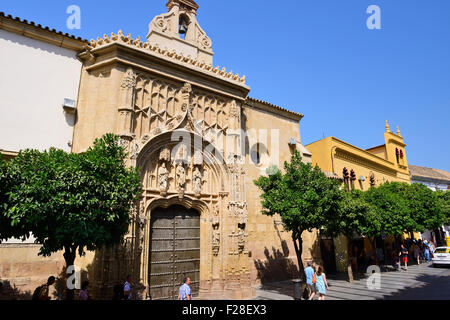 Eingang zur Mezquita Catedral (Moschee-Kathedrale) in Córdoba, Andalusien, Spanien Stockfoto