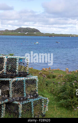 Blick über den Klang der auf der Insel Iona, von der Hafenpromenade am Fionnphort der Isle of Mull, Argyle und Bute, Scotland, U.K Stockfoto