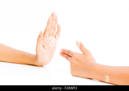 aufhören zu kämpfen mit der Pistole Stopp der Verwendung von Kraft zu stoppen die Gewalt stoppen: Palm der Frau Stop Waffe machte der Finger. Stockfoto