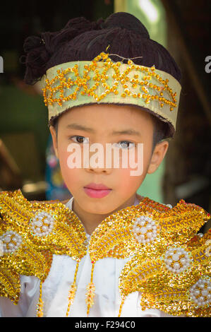 Portrait eines burmesischen Jungen - Yangon, Myanmar Stockfoto