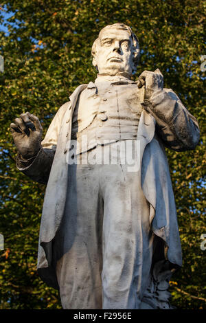 Eine Statue des ehemaligen Politikers George Leeman in York, England. Stockfoto