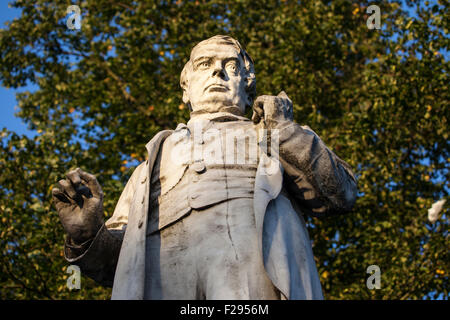 Eine Statue des ehemaligen Politikers George Leeman in York, England. Stockfoto