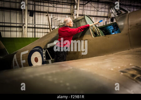 London, UK. 14. September 2015. Supermarine Spitfire MK1. Das RAF Museum "Our Finest Hour" Flugzeug anzeigen Abend in Erinnerung an den 75. Jahrestag der Schlacht von Großbritannien: Guy Corbishley/Alamy Live News Stockfoto