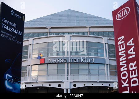 Frankfurt am Main, Deutschland. 15. September 2015. Die Pressetage für die 2015 Frankfurt motor Show sind auf 15 & 16 September und für die Öffentlichkeit vom 19. September-Premieren mit über 200 Welt. Bildnachweis: Georgia Chapman/Alamy Live-Nachrichten Stockfoto