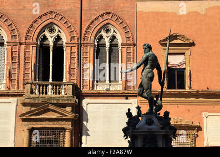 Palazzo d'Accursio, Sala Borsa, Fontana del Nettuno, Statue von Neptun am Piazza del Nettuno in Bologna, Italien Stockfoto