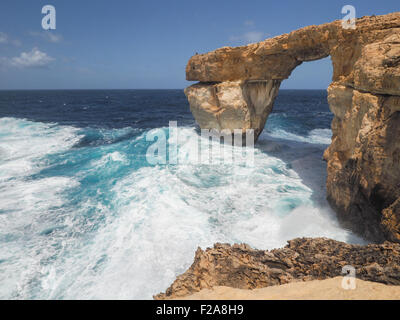 Azure Window, natürlichen Steinbogen in Dwejra Bay, Gozo, Malta Stockfoto