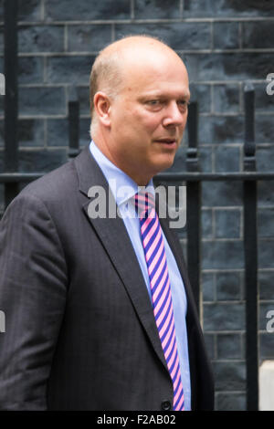 Downing Street, London, 15. September 2015.  Anführer der Commons Chris Grayling verlässt nach dem Besuch der wöchentlichen Kabinettssitzung 10 Downing Street. Bildnachweis: Paul Davey/Alamy Live-Nachrichten Stockfoto