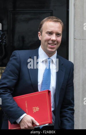 Downing Street, London, 15. September 2015.  Minister für das Cabinet Office Matthew Hancock 10 Downing Street verlässt nach dem Besuch der wöchentlichen Kabinettssitzung Credit: Paul Davey/Alamy Live News Stockfoto