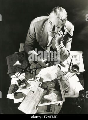 Erdkuhlen in Papierkram (OLVI008 OU385 F) Stockfoto