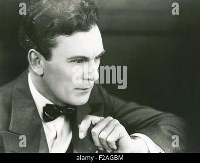 Denken sie über (OLVI008 OU192 F) Stockfoto