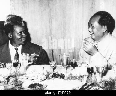 Selou Toure mit Chinas Mao Zedong während einer 1962 nach Peking zu besuchen. Selou Toure war der erste Präsident von Guinea, von Stockfoto