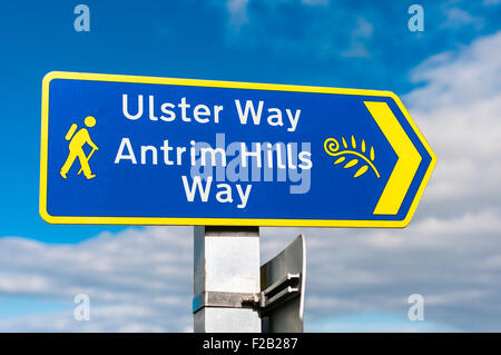 Melden Sie sich an die Antrim Hills und Ulster Weg, Wanderweg, County Antrim. Stockfoto