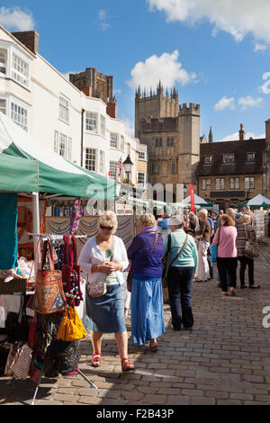 Brunnen-Markt, Marktplatz, Wells, Somerset, Somerset an einem sonnigen Tag im August, West Country England UK Stockfoto