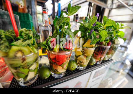 Mojito in San Miguel Markt-Mojitos En el Mercado de San Miguel Stockfoto