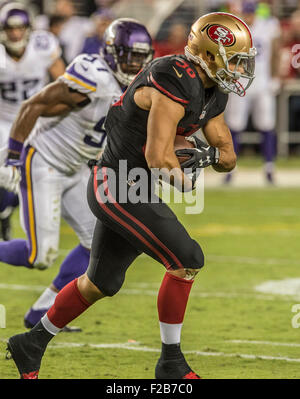 14. September 2015: San Francisco 49ers Runningback Jarryd Hayne (38) auf Montag, 14. September 2015, Levis-Stadion in Santa Clara, Kalifornien. Die 49ers besiegte die Wikinger 20-3. Al Golub/CSM Stockfoto