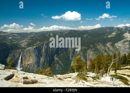 Malerische Aussicht des Yosemite National Park gesehen von Sentinel Dome, California, U.S.A. Stockfoto