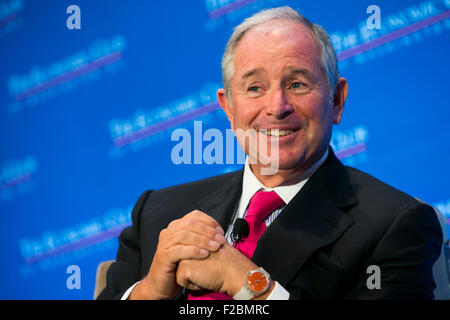 Washington DC, USA. 15. Sep, 2015. Stephen Schwarzman, Chairman und CEO von private Equity Firma The Blackstone Group, spricht während einer wirtschaftlichen Club of Washington-Veranstaltung in der Innenstadt von Washington, D.C., am 15. September 2015. Bildnachweis: Kristoffer Tripplaar/Alamy Live-Nachrichten Stockfoto