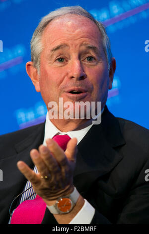 Washington DC, USA. 15. Sep, 2015. Stephen Schwarzman, Chairman und CEO von private Equity Firma The Blackstone Group, spricht während einer wirtschaftlichen Club of Washington-Veranstaltung in der Innenstadt von Washington, D.C., am 15. September 2015. Bildnachweis: Kristoffer Tripplaar/Alamy Live-Nachrichten Stockfoto