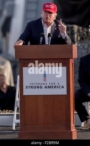 San Pedro, Kalifornien, USA. 15. Sep, 2015. DONALD TRUMP spricht bei einem Veteranen für ein starkes Amerika-Event an Bord der USS Iowa Liegeplatz im Hafen von Los Angeles. Bildnachweis: Brian Cahn/ZUMA Draht/Alamy Live-Nachrichten Stockfoto