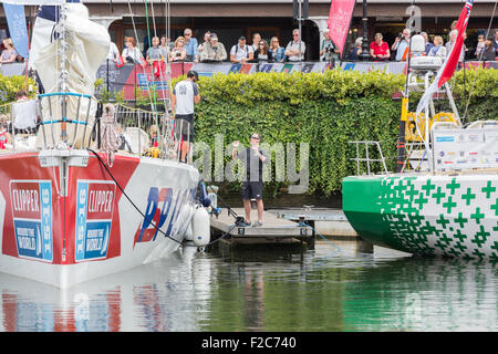 Clipper Race Yachten ankern in St Katharine Docks London UK Stockfoto