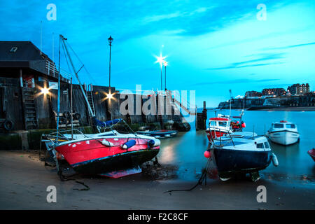 Broadstairs Hafen in der Dämmerung. Stockfoto