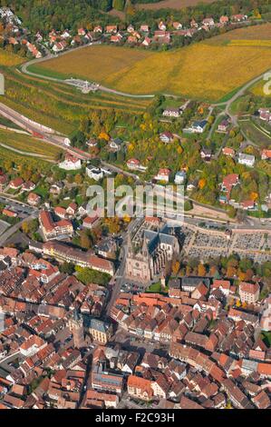 Frankreich, Bas Rhin (67), Weine Straße, Stadt Obernai (Luftbild) / / Bas Rhin (67), Route des Vins, Ville d'Obernai (Vue Aerienne) Stockfoto