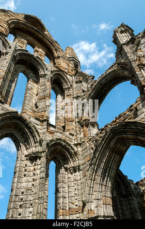 Die Überreste der Whitby Abtei (13. Jahrhundert), Whitby, Yorkshire, England, UK Stockfoto