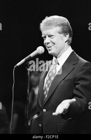 Ehemalige Georgia Gov und demokratische Präsidentschaftskandidat Jimmy Carter spricht 7. September 1976 am Brooklyn College in Brooklyn, New York. Stockfoto