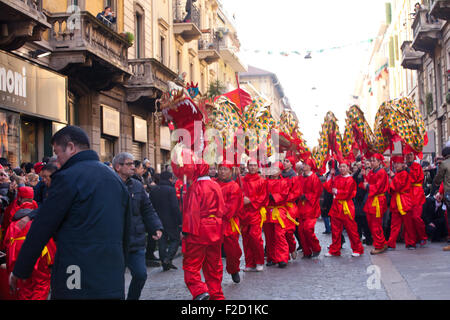 Mailand, Italien - Februar 10: Chinesische Neujahrsparade in Mailand am 10. Februar 2013 Stockfoto