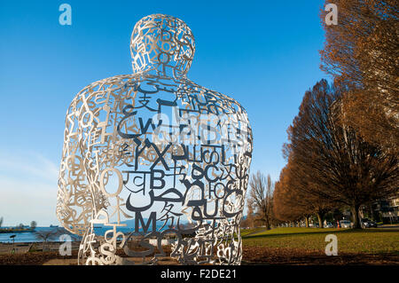 Wir, 2008, (Vancouver Biennale) Skulptur von Jaume Plensa, Sunset Beach, Vancouver, Britisch-Kolumbien, Kanada Stockfoto