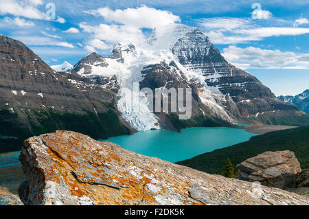 Mt. Robson, Berg-See und Berg Gletscher, Mount Robson Provincial Park, Britisch-Kolumbien, Kanada Stockfoto