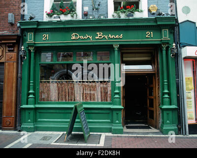 Davy Byrnes, moralische Pub oft frequentiert von James Joyce, es scheint auch in Ulysses, Dublin, Irland Stockfoto