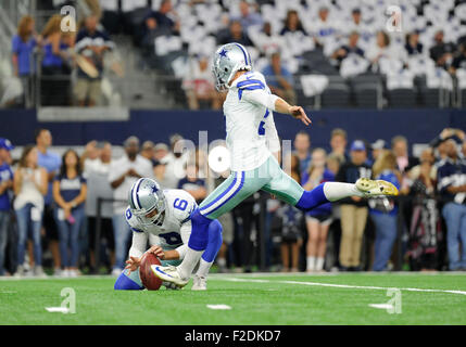 Sep 13, 2015: Dallas Cowboys Kicker Dan Bailey #5 während der NFL Football-Spiel zwischen den New York Giants und die Dallas Cowboys im AT&T Stadium in Arlington, TX Dallas besiegt New York 27-26 Albert Pena/CSM Stockfoto