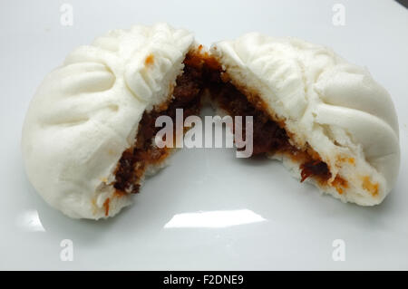 Gedämpfte Sachen Brötchen, chinesischen bun Stockfoto