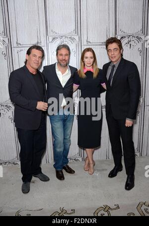 New York, NY, USA. 16. Sep, 2015. Josh Brolin, Denis Villeneuve, Emily Blunt, Benicio Del Toro in Anwesenheit für AOL bauen Speaker Series: SICARIO, AOL Hauptquartier, New York, NY 16. September 2015. Bildnachweis: Derek Sturm/Everett Collection/Alamy Live-Nachrichten Stockfoto