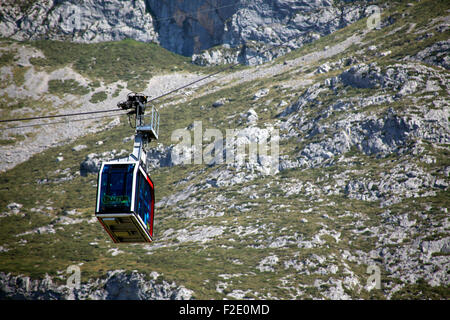 Seilbahn, Luftaufnahme Standseilbahnen in Fuente De, Kantabrien Picos de Europa, Spanien Stockfoto