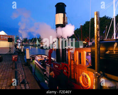 DORDRECHT, Niederlande - 2. Juni 2012: Dordrecht im Dampf, der größte Dampf-Power-Ereignis in Europa. Dampfboot Hercules vertäut am Stockfoto