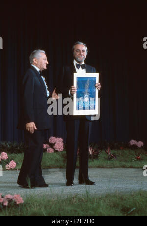 Der Spanische Schauspieler Fernando Rey Bei Einer Abendveranstaltung Studienabschnitte der Filmfestspielen in Cannes, Frankreich 1970er Jahre. Spanischer Schauspieler Fernando Rey bei einer Abendveranstaltung beim Cannes Film Festival, Frankreich der 1970er Jahre. 24x36DiaV7 Stockfoto