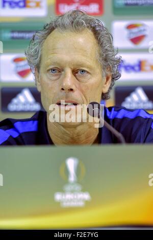 Neapel, Italien. 16. Sep, 2015. Europa League-Fußball-Pressekonferenz und Teamtraining für FC Brügge. Preud Michel Cheftrainer des FC Brügge im Gespräch mit der Presse Credit: Action Plus Sport/Alamy Live News Stockfoto