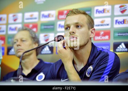 Neapel, Italien. 16. Sep, 2015. Europa League-Fußball-Pressekonferenz und Teamtraining für FC Brügge. Preud Michel Cheftrainer des FC Brügge und De Bock Laurens Verteidiger des FC Brügge im Gespräch mit der Presse Credit: Action Plus Sport/Alamy Live News Stockfoto