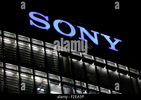 NOVEMBER 2013 - BERLIN: Marken: das Logo des Technologie-Unternehmens Sony, Berlin. Stockfoto
