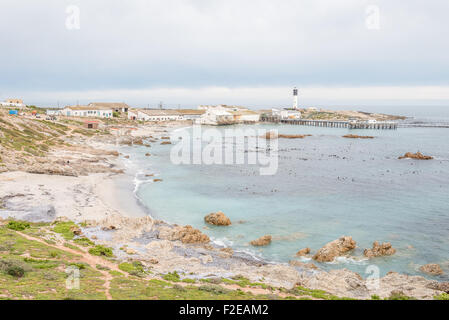 DOORNBAAI, Südafrika, 12. August 2015: der Hafen von Doornbaai (Thorn Bay) an der atlantischen Küste Südafrikas. Stockfoto