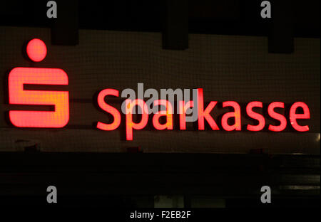 NOVEMBER 2013 - BERLIN: Marken: das Logo der deutschen Bank "Sparkasse", Berlin. Stockfoto