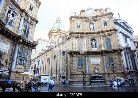 Quattro Canti, eines achteckigen vier Seiten des barocken Platz in Palermo - Italien Stockfoto