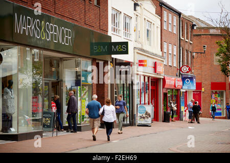 Mill Street Einkaufsviertel von Macclesfield in Cheshire UK UK Großbritannien britische Großbritannien Europa Europäische Insel Englan Stockfoto