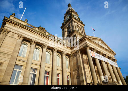 Bolton-Rathaus mit Blick auf Victoria Square in Bolton, wurde zwischen 1866 und 1873 für die Grafschaft B Greater Manchester, England, gebaut. Stockfoto